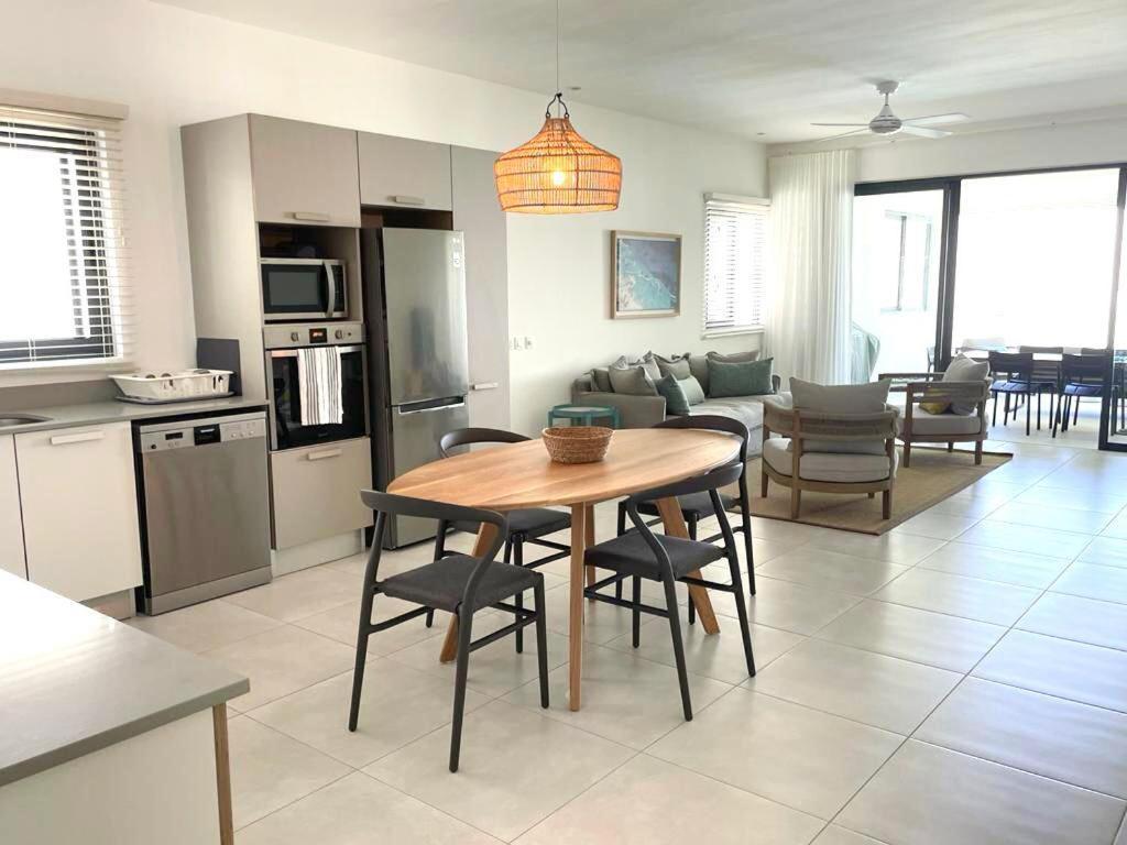 East Coast Beachfront Luxury - Eastern Blue Apartments Пост-Лафайет Экстерьер фото